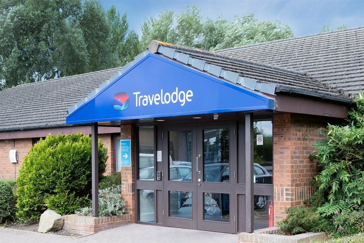 Travelodge Thame Esterno foto